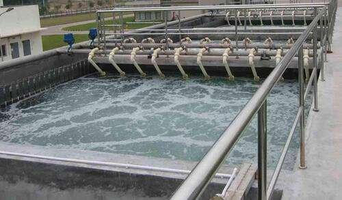 原來是沒用電鍍水處理消泡劑，難怪泡沫如此猖狂！