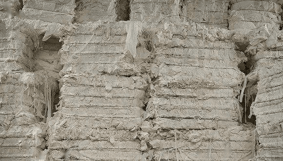 造紙產(chǎn)生的泡沫不難消 因?yàn)槲矣性旒埾輨? title=