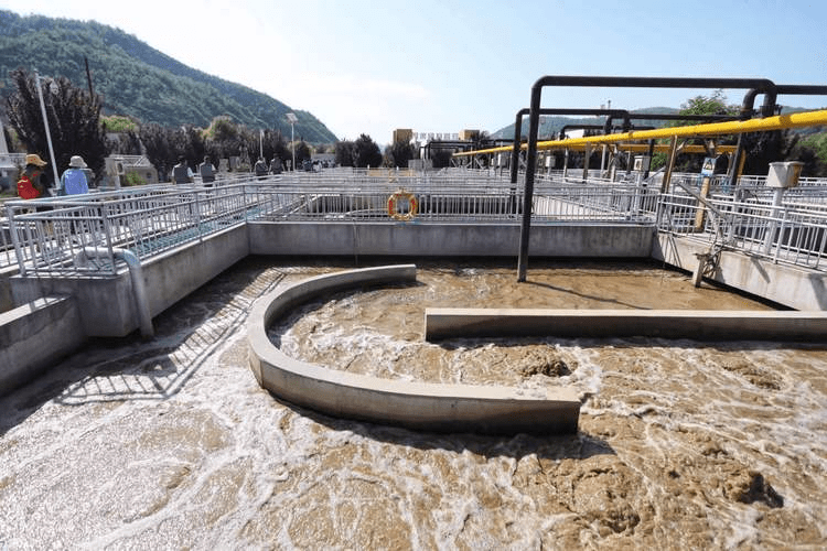 中聯(lián)邦無硅水處理消泡劑：卓越的泡沫解決者