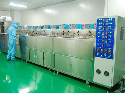 機械清洗劑消泡劑在機械清洗中應用