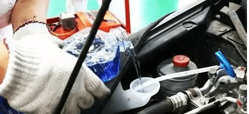 玻璃水消泡劑在汽車(chē)行業(yè)里應(yīng)用 玻璃水消泡劑在汽車(chē)行業(yè)里應(yīng)用